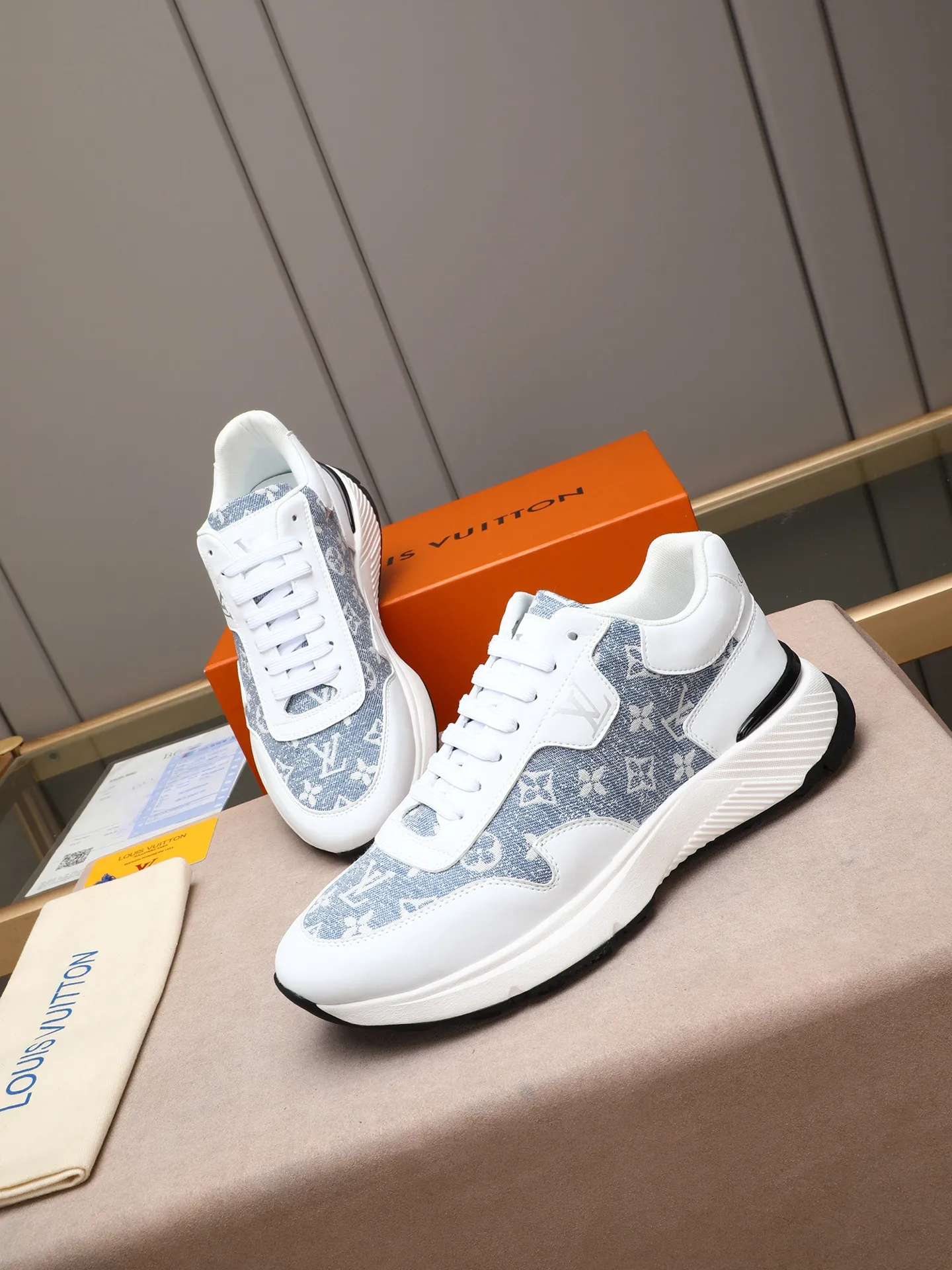 Men's shoes 💰460 Brand: LOUIS VUITTON Louis Vuitton LV Size: 38 39 40 41 42 43 44 (45 customized) Fabric: original cowhide cowhide 🔸Inside of: mesh 🔺Sole: counter foam outsole